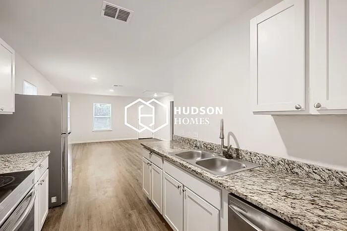 707 Sewanee St — Photo 6