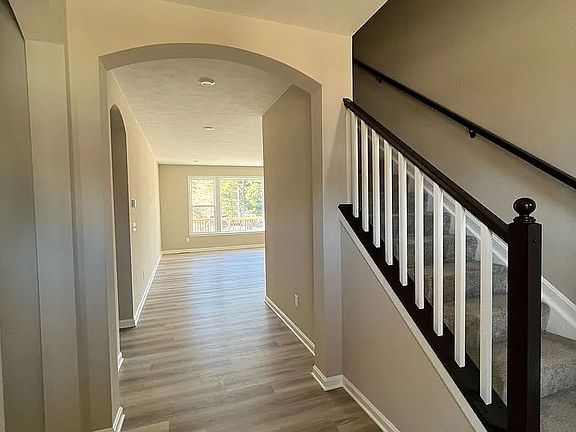 4th image of 15926 Long Meadow Way