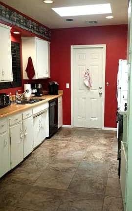 4th image of 11856 Cornell Ct