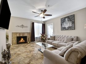 4925 E Desert Cove Ave