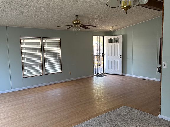 3rd image of 6854 Jasmine Ave