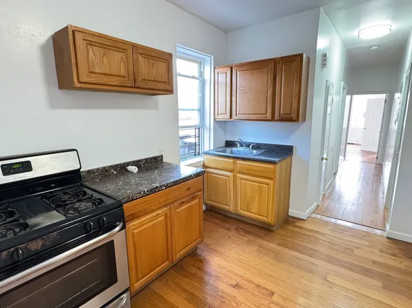 1581 Pitkin Avenue image 7 of 10