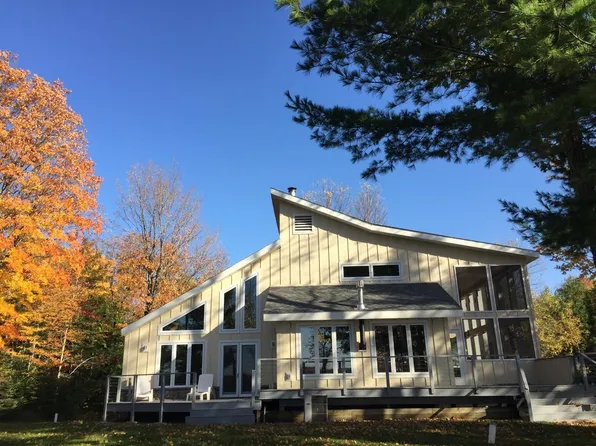 6697 Carola Dr, Presque Isle, WI 54557