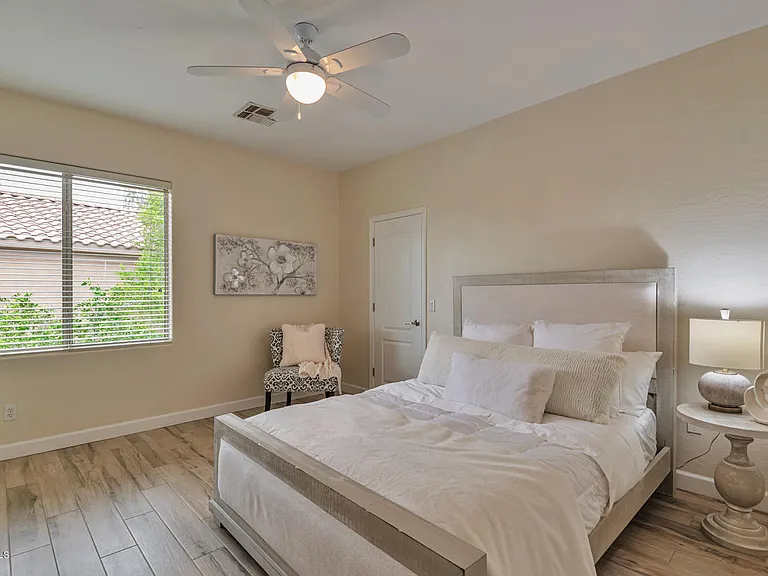 16457 N 103rd Pl — Photo 17