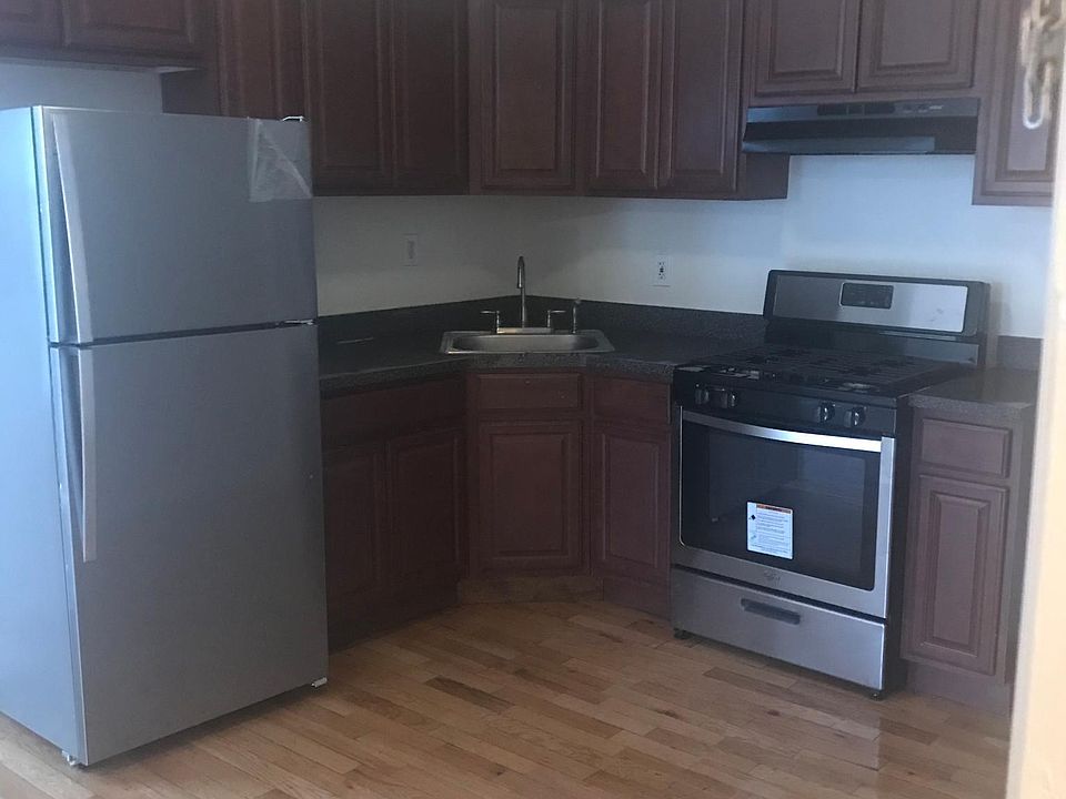 1st image of 175 N 17th St #2