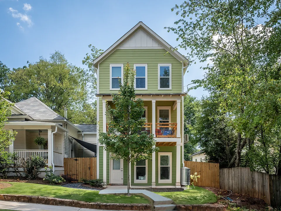 1351 Finley St NE