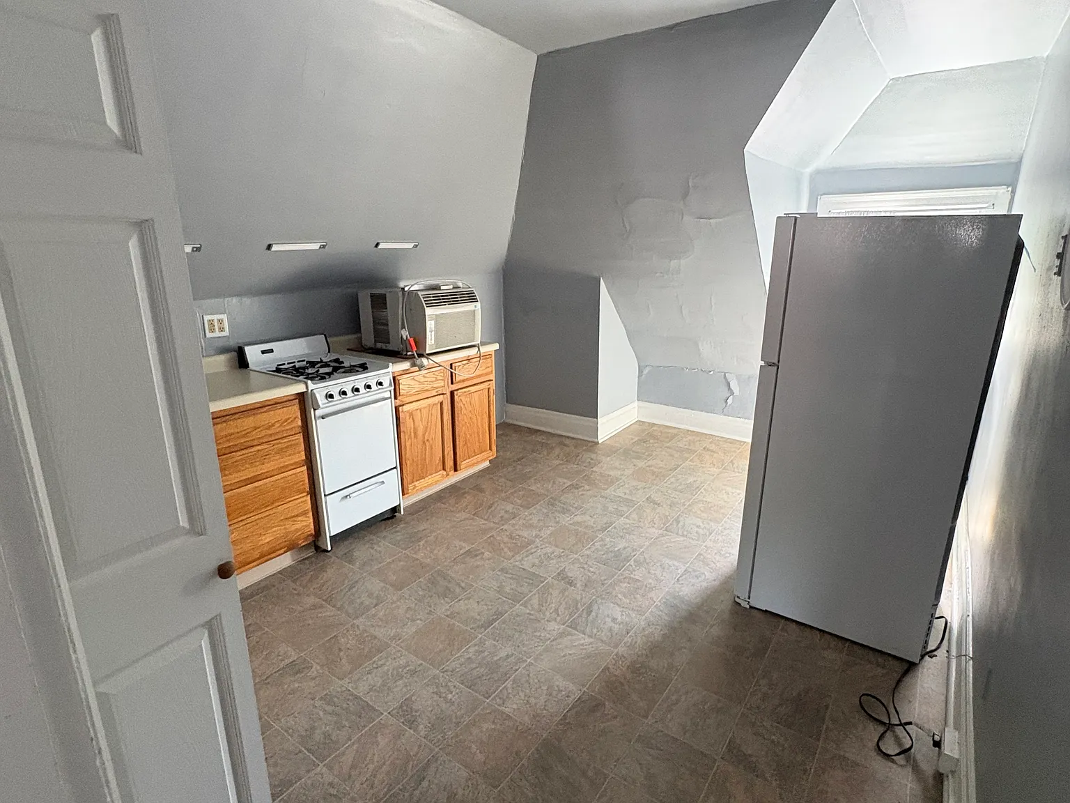 1 bed, 650 sqft, $850 — Photo 4