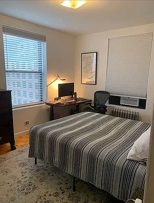 Rented by M.Grossman R.E. Management | media 9