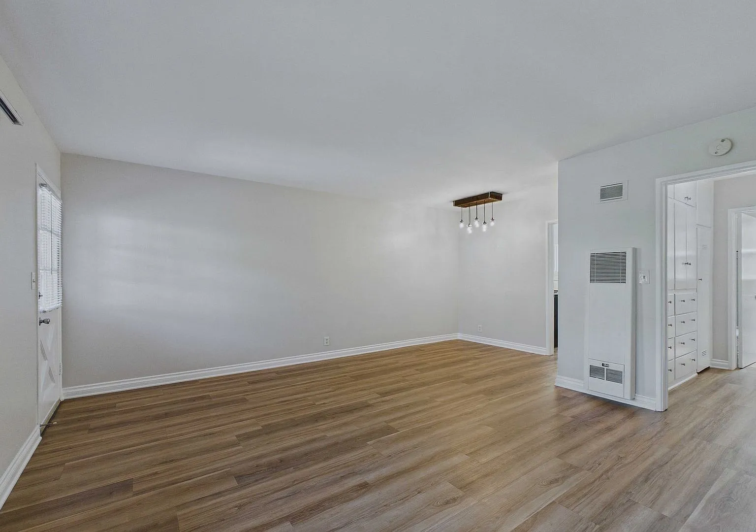 255 S Madison Ave — Photo 4