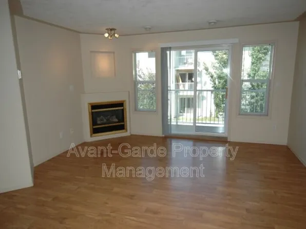 4405 37th St #8, Stony Plain, AB T7Z 2N8