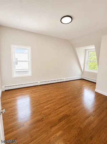 2 bed, 1.0 bath, $2,000 — Photo 2