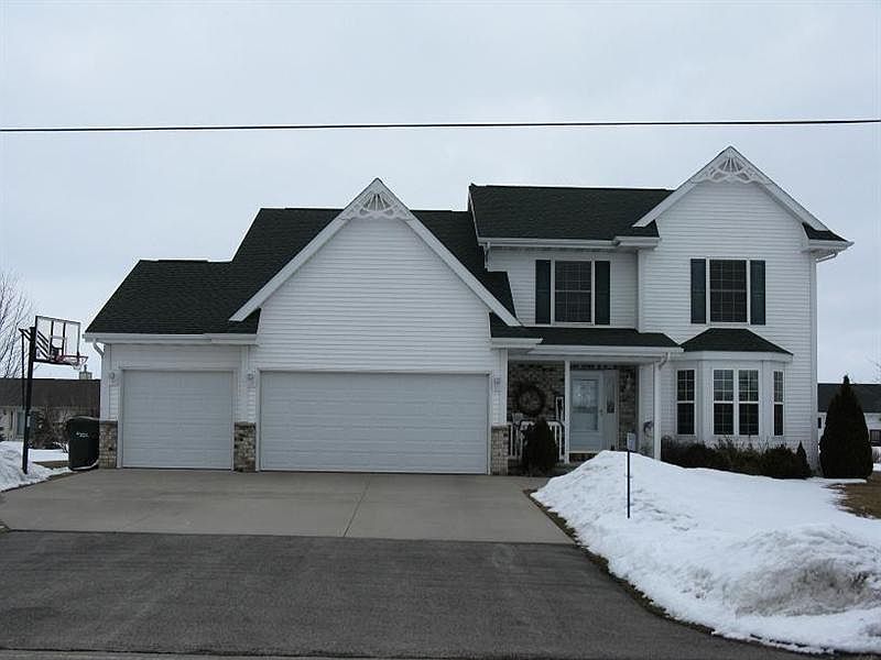 1st image of W7043 Forest Ave