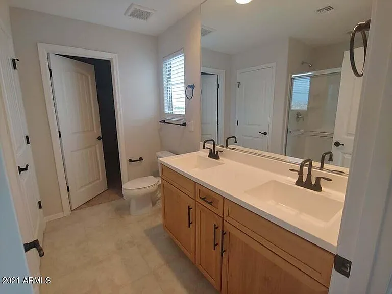 8746 W Solano Dr — Photo 13
