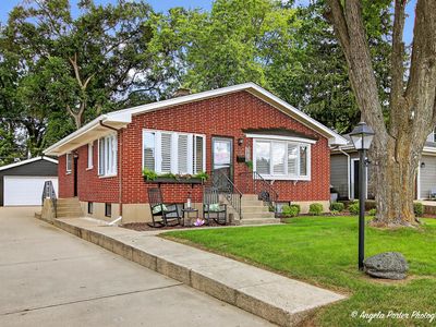 3616 Grand Ave, McHenry, IL, 60050