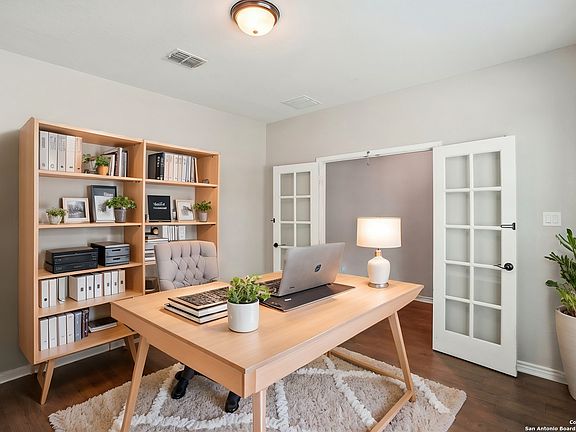 4th image of 4602 SEBASTIAN OAK