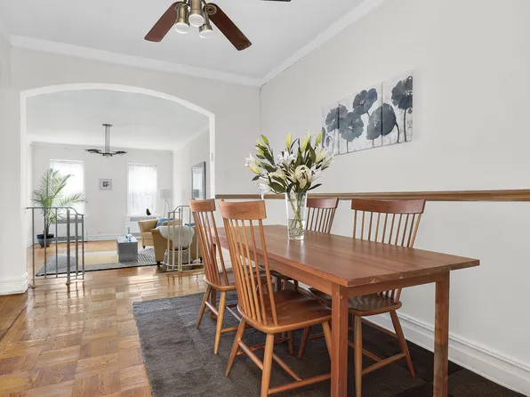 901 Avenue H image 1 of 6