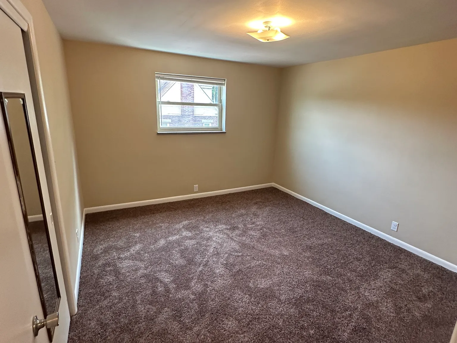 2 bed, 1000 sqft, $895 — Photo 3