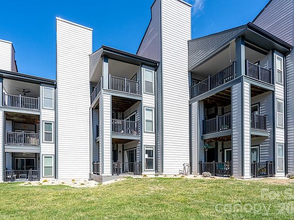2nd image of 18851 Vineyard Point Ln