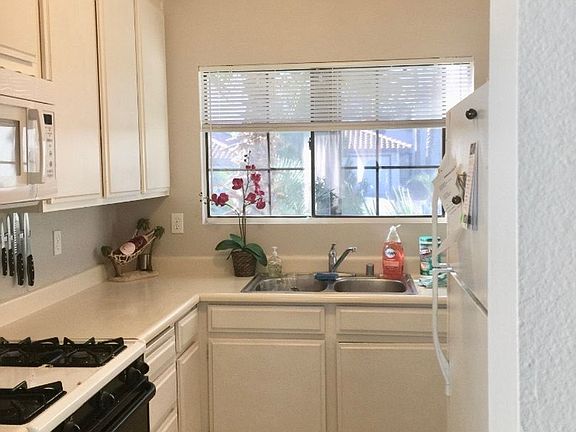 2nd image of 7738 Parnell Ave