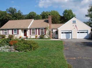 6 Hillcrest Dr, Fairport, NY 14450