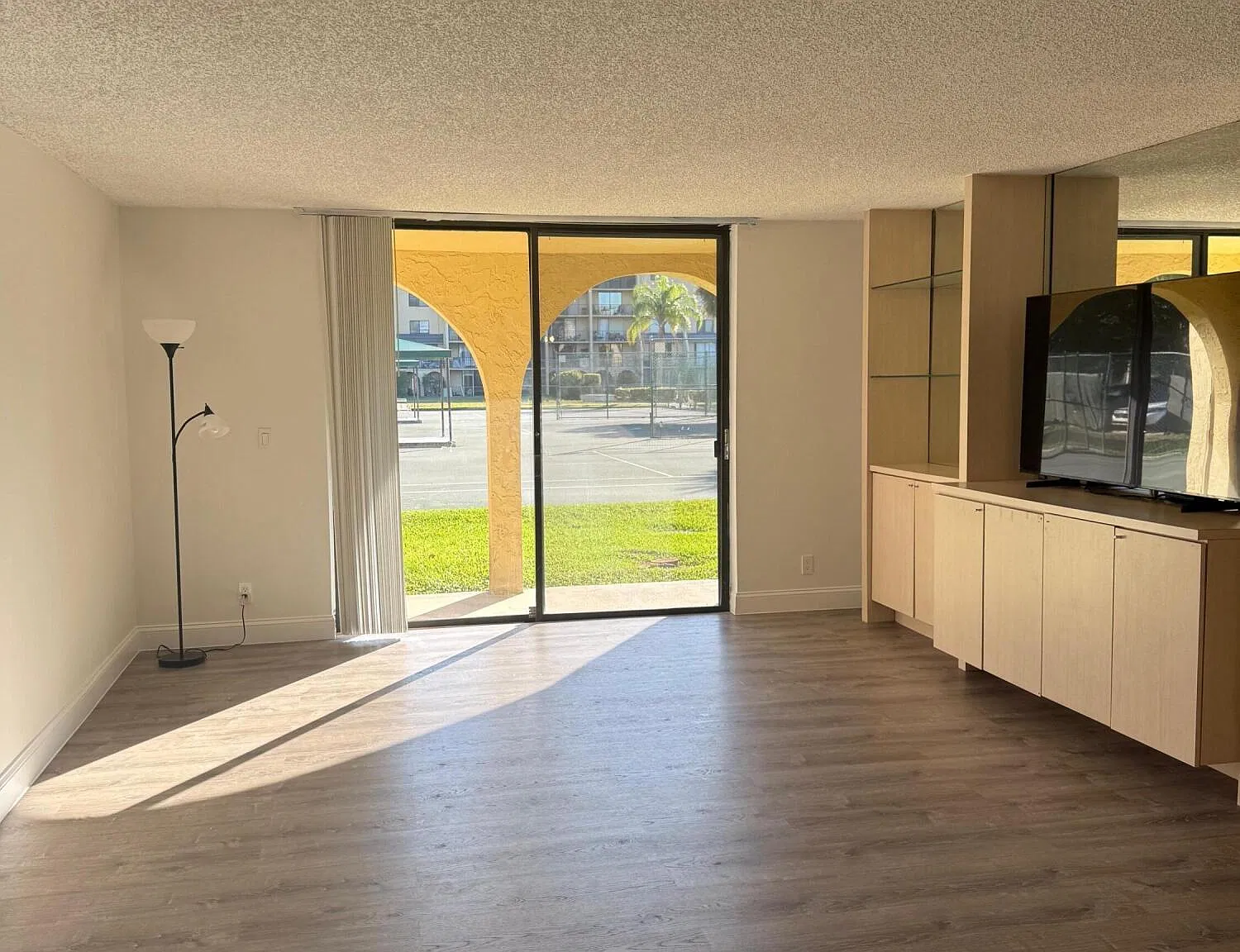 2786 Tennis Club Dr — Photo 4