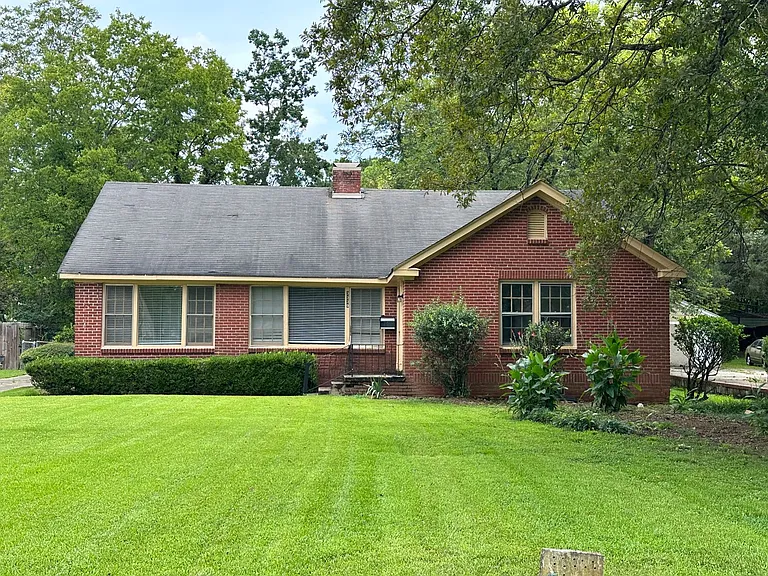 3339 S Perry St — Photo 2
