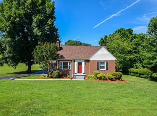 7016 Plantation Rd, Roanoke, VA 24019