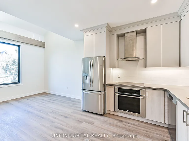 180 Broadview Ave #2 — Photo 5
