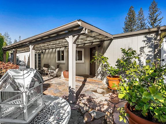 3rd image of 12 Los Robles Court