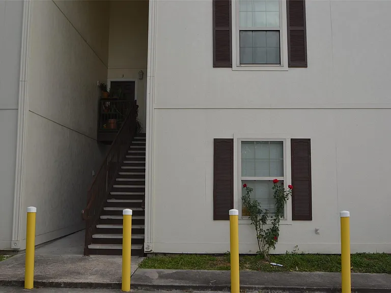 304 Dell Ct #6 — Photo 32