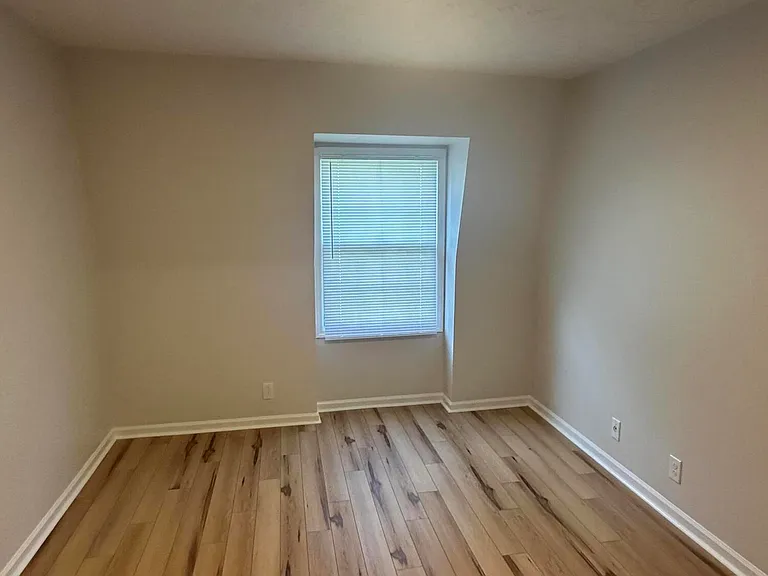 904 Plaza Dr #11 — Photo 22