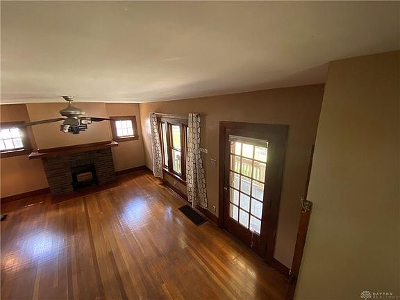 4th image of 518 Heiss Ave