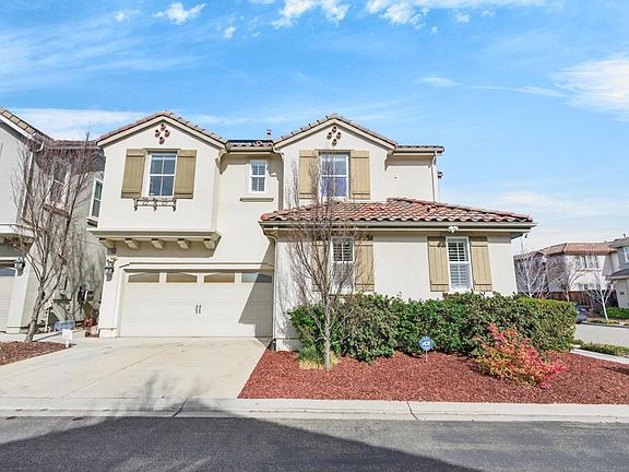 3rd image of 3279 La Rochelle Way