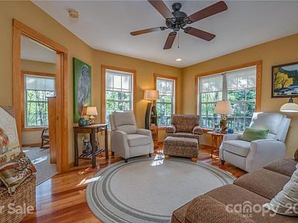 50 Glen Echo Cir