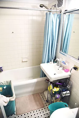 Rented by City Connections Realty | media 9