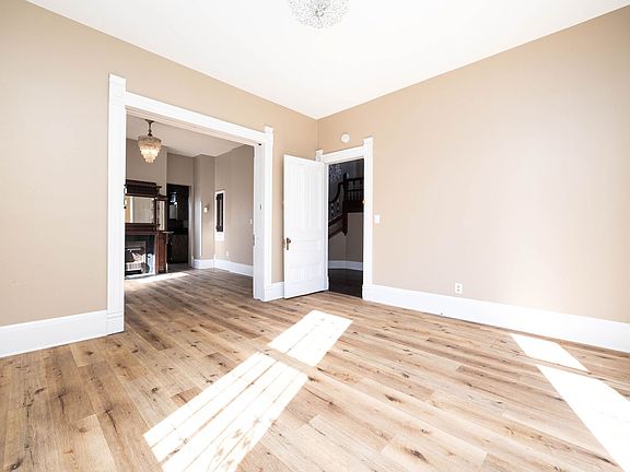 5th image of 670 20th St