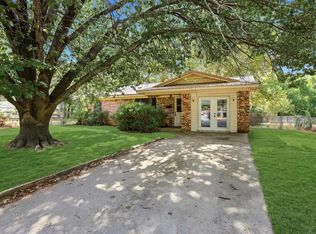 503 N College St, Whitesboro, TX 76273