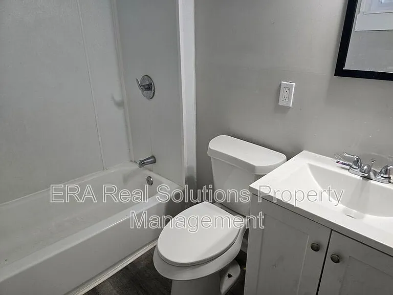 3607 Sackett Ave #3 — Photo 8