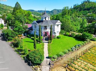 1772 SE Jackson St, Roseburg, OR 97470