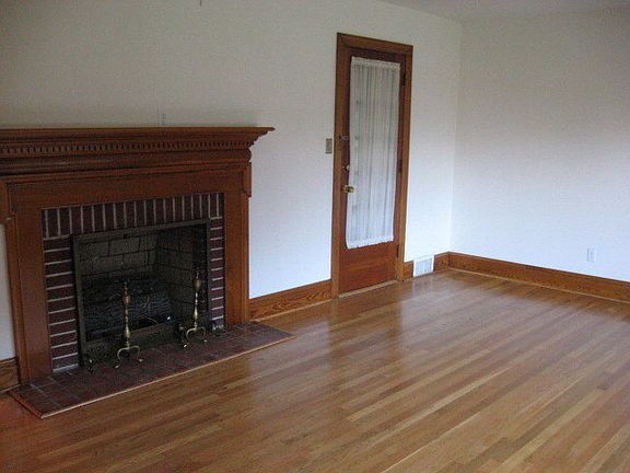 4th image of 1006 Stockley St