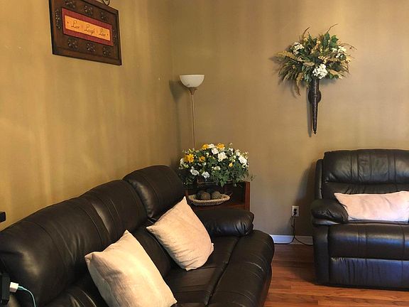 5th image of 1007 E Norristown Cir