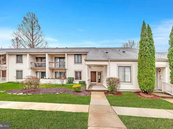 8T Avon Dr W, Hightstown, NJ 08520