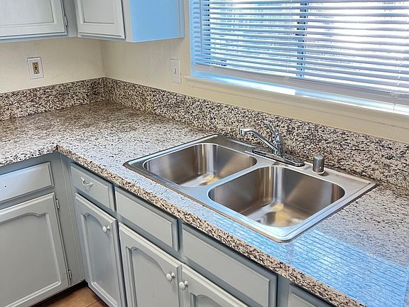 5th image of 8406 Auberry Dr