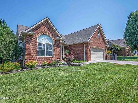 2nd image of 5551 Meadow Wells Dr