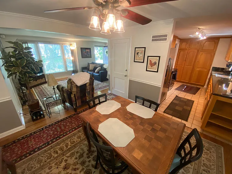 4221 Oxford Rd — Photo 15