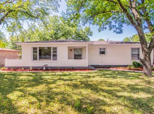 5217 Barbara Rd, River Oaks, TX 76114