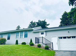 320 Forsythe St, Camillus, NY 13031