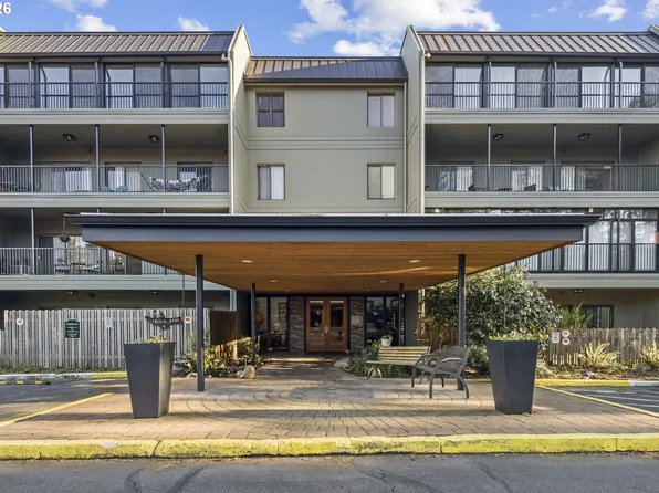 45 Eagle Crest Dr APT 219, Lake Oswego, OR 97035