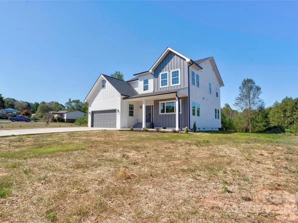 1005 W Cabaniss Rd, Shelby, NC 28150