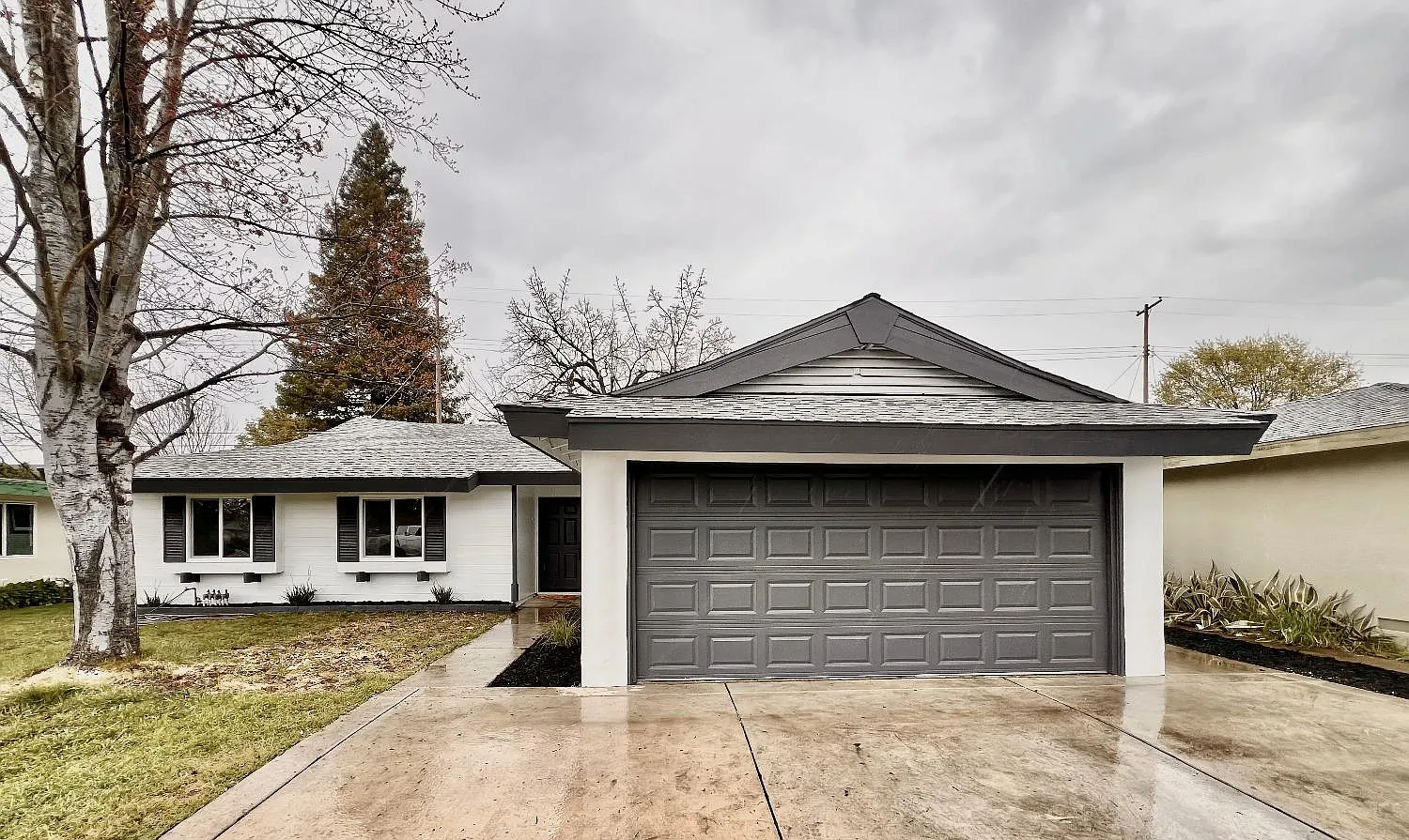 2507 McGregor Dr photo 1